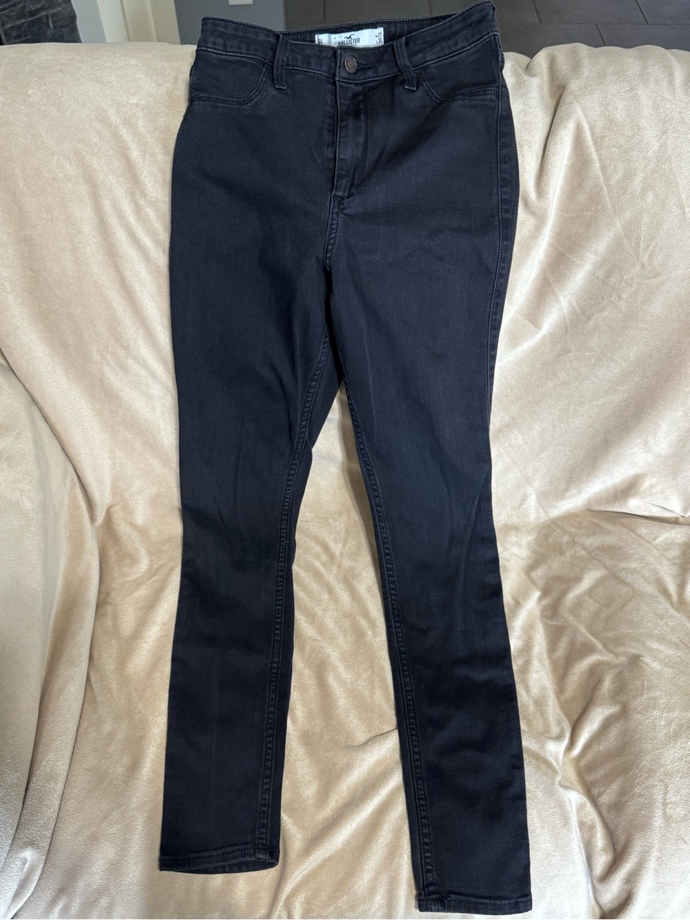 Hollister Women's Black Skinny High-Rise Jeans